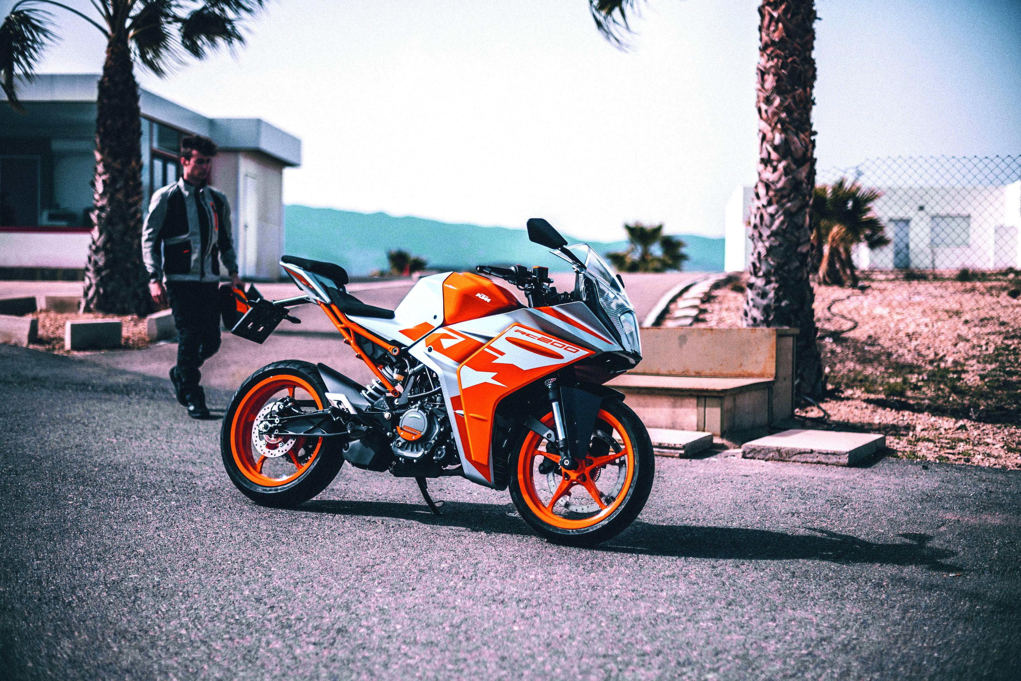 KTM RC390全新力作，闪耀登场！