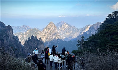 黄山屯溪最新动态：探寻黄山之巅的即时资讯